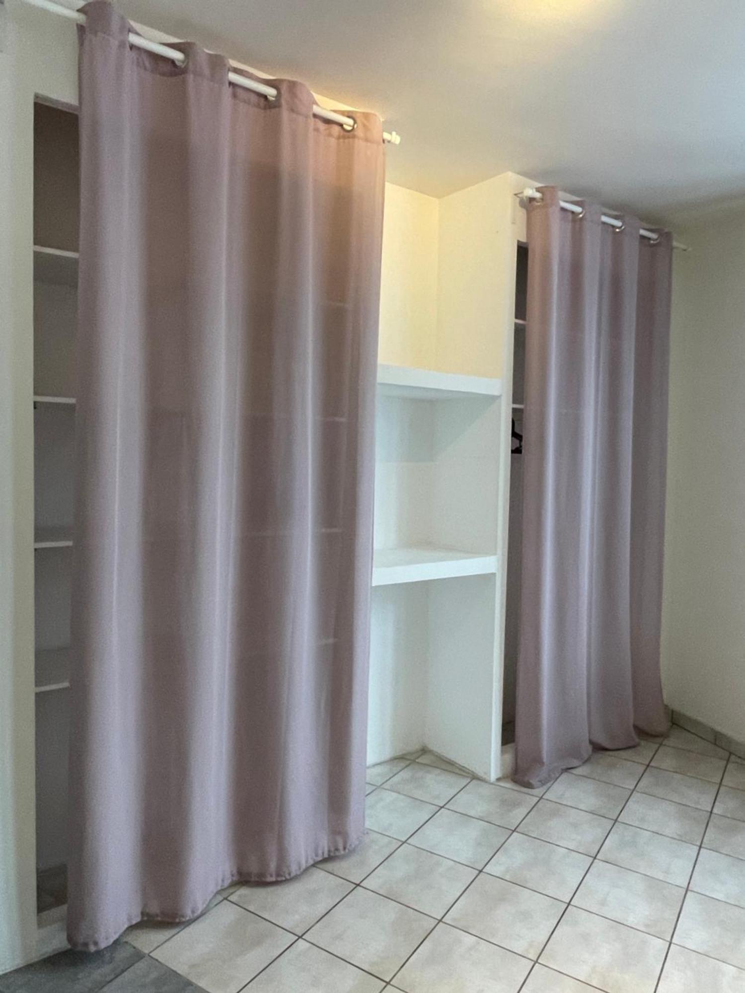 Grand T2 Sur Cour Apartment Aufferville ภายนอก รูปภาพ